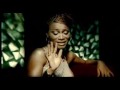 clip video Saya De l'or entre les mains