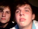 Artur und Felix ober behindert