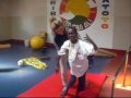 ALTRI BAMBINI IMPARANO A VOLARE