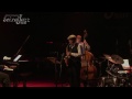 www.cm-seixal.pt Na quinta-feira, dia 22 de Outubro, Kenny Werner voltou a subir ao palco principal do SeixalJazz, onde já tinha actuado ao lado de outra figura incontornável, Joe Lovano, em 1997, e em trio, na edição de 2003. Desta feita, apresentou-se em quarteto, ladeado por Benjamin Koppel (saxofones alto, tenor e soprano), Johannes Weidenmuller (contrabaixo) e Cindy Blackman (bateria) e voltou a deixar a sua marca no público do SeixalJazz.