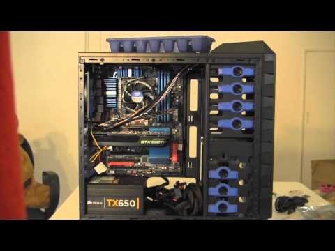 Ivy Bridge - http://rochetechnology.com/customize In this video, I take you with me as I build an Ivy Bridge hackintosh from the beginning to the end! Here's the componen...