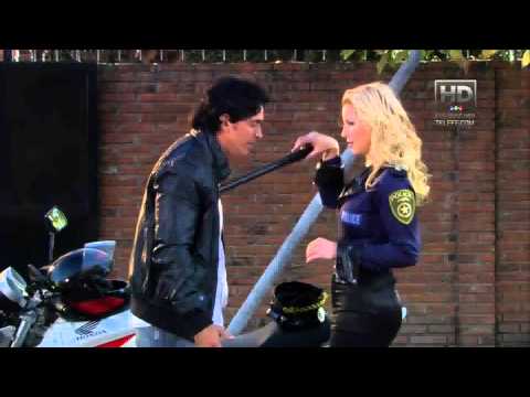 Marcos y Victoria Bandi - Marcos se imagina a Victora vestida de Policia Fan de Marcoria?. Unite yaa: https://www.facebook.com/pages/Marcoria-Hasta-el-Fin-del-Mundo/562219013807401 Du...