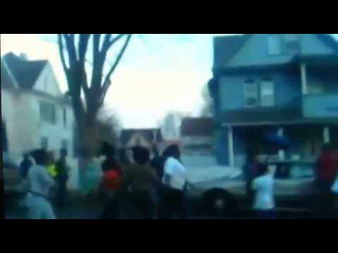 Woman wanted after wild street fight on Syracuse's Corning Avenue