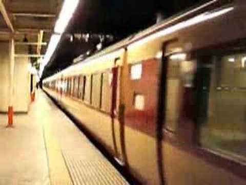 183系回送　八王子駅発車シーン