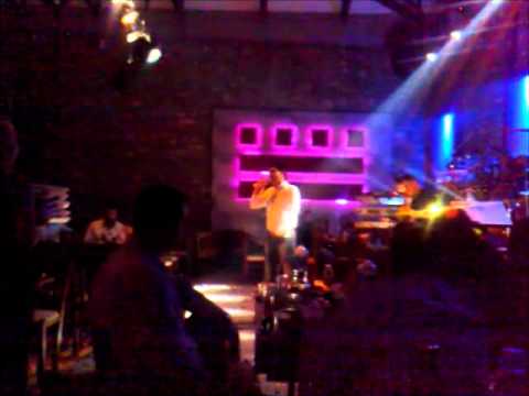 Mixalis Alexandris ΕΝΑΣ ΕΥΑΙΣΘΗΤΟΣ ΛΗΣΤΗΣ (ΜΑΝΟΥΛΑ ΜΟΥ)