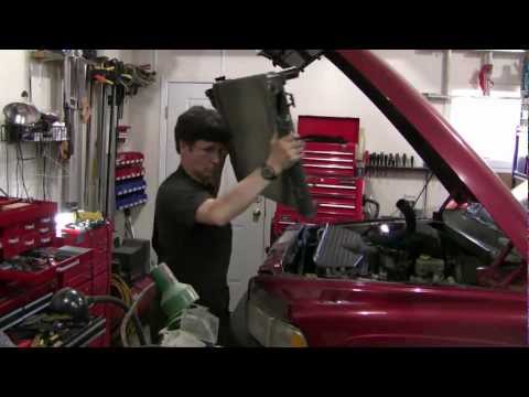 How to replace a leaking radiator, Dodge Ram