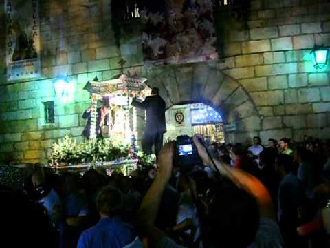 Aparición - La Virgen e la Cabeza en su aparición en la noche del 11 al 12 de Agosto, en su salida de la Basílica del Real Santuario... ¡VIVA LA VIRGEN DE LA CABEZA!