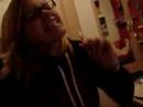 Miro singing