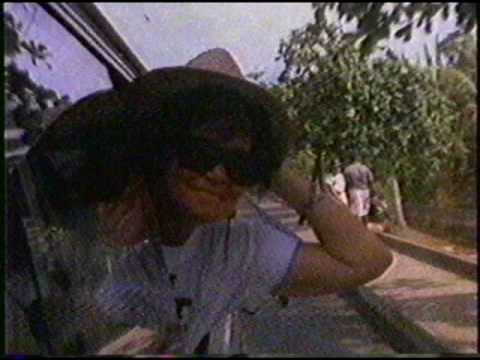 Two white girls pon a minibus - Music Video