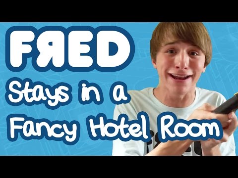 FRED - Fred and his mom stay in a fancy hotel room to see her new boyfriend! Follow me on Twitter! http://www.twitter.com/lucascruikshank http://www.twitter.com/fre...