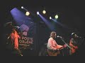 a beautiful reggae roots song live in marseille .
very rare
r.i.p to the singer : stanley beckford
ceux qui ont pu voir un concert de ce groupe une fois dans leur vie savent ce que le monde musical a perdu ...