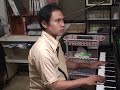 可不可以讓我回到 突然長大那一天那一刻 他的吻 改變我的世界可不可以這個夏天 這些故事能永遠球場邊 界外線 我們已越走越遠我可以劃一個圈 把自己關在裡面 把回憶擋在外面卻不能停止想念 在我的天空蔓延 他有的善良和善變我可以劃一個圈 當作是完美句點 還他自由的藍天卻不能停止想念 一幕幕甜美畫面 如果放棄了這一切那麼在我身體裡的靈魂 是誰