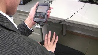 埼玉大、スマホ文字入力の新インターフェース開発−手をかざし空中で指動作（動画あり）