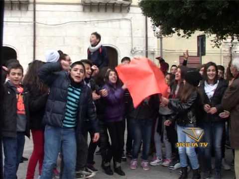 Aule senza riscaldamenti. La protesta degli alunni della scuola media Guarino di Favara
