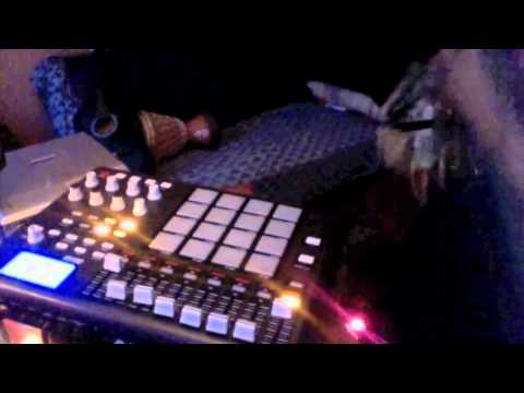 MeLoXtraTV - playing around in the studio once again. I recently put my New Instrumental album up for Pre-Order and gave away Digital art pieces signed and Numbered to th...