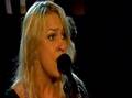 Laura Illeborg - Blæs med mel i munden