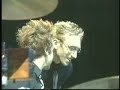Green Day pulls me onstage to play bass for 12,000 people