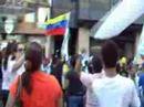 Chavistas intentando amedrentar a los estudiantes