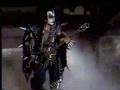 Kiss:War Machine(Live Jones Beach 7-21-04)