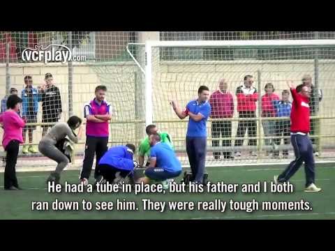 Valencia CF: Alejandro receives a surprise from the Valencia CF medic who saved him