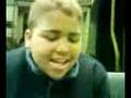 el niño del metro cantandonos jajajaja