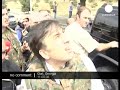 Sakashvili covered by bodyguards