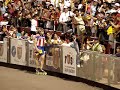 Joey Mantia y sus fans en Mundial de patinaje Cali 2007