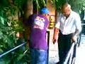 babaca sambando a base de choque babaca sambando a base de choque