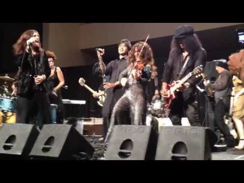 Shehzad Roy, Matt Sorum, Slash, Macy Gray, & others perform The Beatles