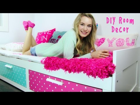 DIY Room Decor! 10 DIY Room Decorating Ideas for Teenagers (DIY Wall Decor, Pillows, etc.)