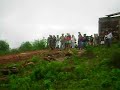 (2) A�ude dos Namorados de S�o Jo�o do Cariri estourando.