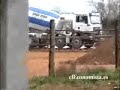 El Pocero haciendo un trabajito a Bono