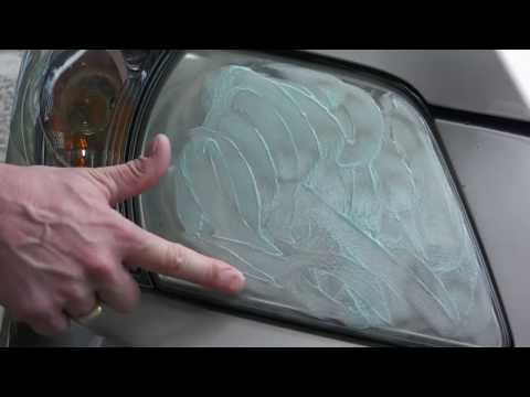 how to whiten headlights