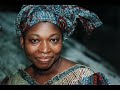Unidade Punho forte - Reggae e Flores