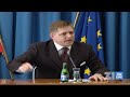 Noviná?i jsou idioti, nepravdiv? pí?í o vlád? Noviná?i jsou idioti, nepravdiv? pí?í o vlád?