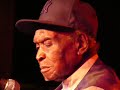 performing: sweet home chicago

david honeyboy edwards is he last of the living delta blues musicians.  still going strong in his 90's, this man is pure blues...make no mistake about it.

i had the pleasure of seeing him for the 2nd time at bb kings club in new york city.

this was recorded on monday 11/10/08
(i recorded almost every song, except 2 or 3 tunes)
honeyboy is accompanied by michael frank on harmonica & rocky lawrence on 2nd guitar.

i highly recommend seeing him!!!!

also check out his book 