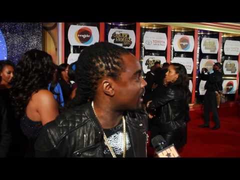 K. Michelle Talks with Wale on Soul Train Awards Red Carpet “Hi Neighbor”