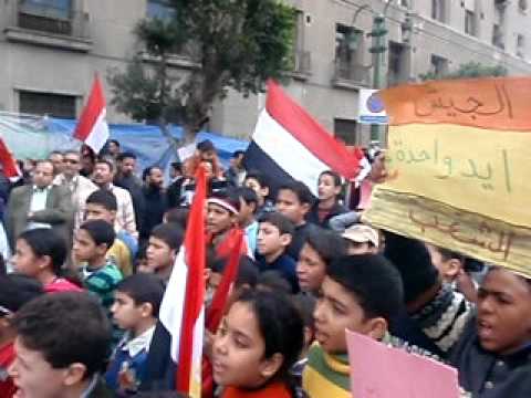 Los niños egipcios también protestan contra Mubarak