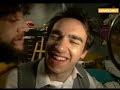 Petite sitcom française qui revele notamments les débuts de Pascal Elbe et d'Atmen Kelif. Trop tripant (surtout Bounty).