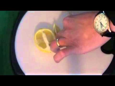 how to cut lemon wedges