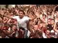 groupe festif du sud de la france. feria de b�ziers 2007 au village de la 3eme mi-temps, ricoune chante le ricard dans un verre � ballon.