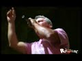 groupe festif du sud de la france. feria de b�ziers 2007 au village de la 3eme mi-temps, ricoune chante le ricard dans un verre � ballon.