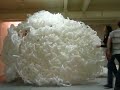Construction of a 2500 balloons structure. Stéphane Degoutin