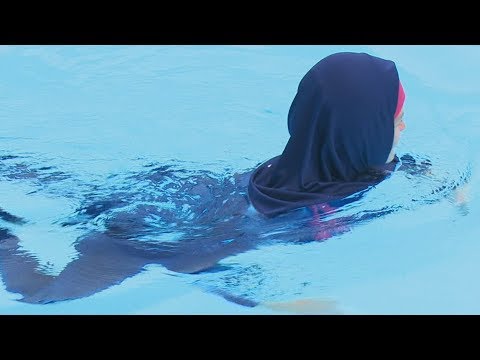 Gymnasium in Herne kauft Leihburkinis für den Schwimm ...