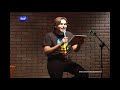 george harris con su habitual stand up comedy dice se ca el mundo y ni pendiente! en su micr�fono abierto por soitv.