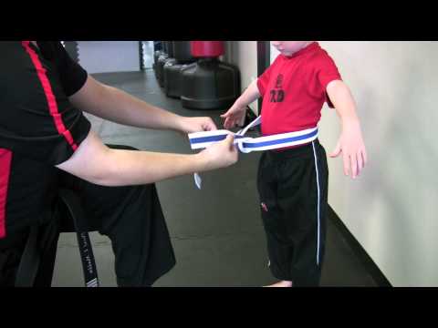 how to tie a white belt in taekwondo