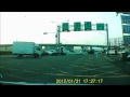 Policía de tránsito embestido por camioneta