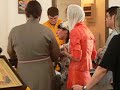 in this video, the clergy receive communion.

on july 13th, 2007, a delegation of the diocese of vladivostok led by bishop sergey arrived in singapore.

replying to the letter sent by the local russian orthodox, bishop sergey presided over a vigil and divine liturgy on the weekend following the feast of ss peter and paul. the services took place at the armenian church.