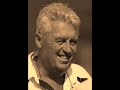 This is my first vid!.. dedicated to the great pakistani coach Bob Woolmer (R.I.P) and the pakistani captain who has just recently retired; Inzamam-ul-Haq. And please NO HATERS! Comments are always appreciated. The song is Laree Chootee from Xulfi.By: Taimur