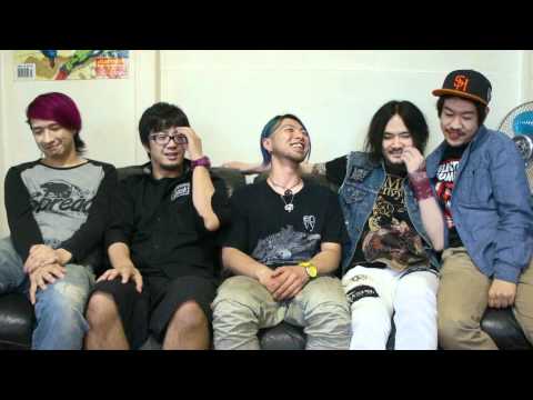 meaning - http://wwww.redbullliveontheroad.jp Red Bull Live on the Road クオリファイ・ステージ TOKYO にゲスト出演するMEANING から、Red Bull Live on the Road を見ているバンド、ファンへのメッセージ動画です。 Red...